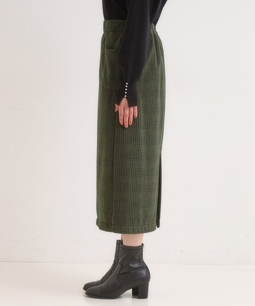 SHOO・LA・RUE（シューラルー）の「【S-LL/あったか】大人レディな着こなしに シャギーチェックスカート（スカート・レディース・チャコールグレー/オリーブ系1/イエロー系9・01/02/04/03）」の12枚目の写真