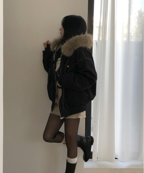 gossip!ロサンゼルス(ゴシップロサンゼルス)の「ボリュームフェイクファーフードブルゾン/あったか裏ボアブルゾン Y2K(ブルゾン・レディース・ブラック/カーキ・M)」の4枚目の写真