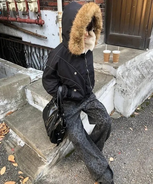 ボリュームフェイクファーフードブルゾン/あったか裏ボアブルゾン Y2K