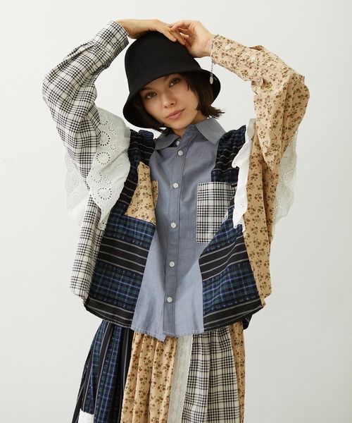 MILKFED.（ミルクフェド）の「PATCHED SHIRT（シャツ/ブラウス・レディース・ライトパープル/ベージュ/オフホワイト・ONE SIZE）」の4枚目の写真