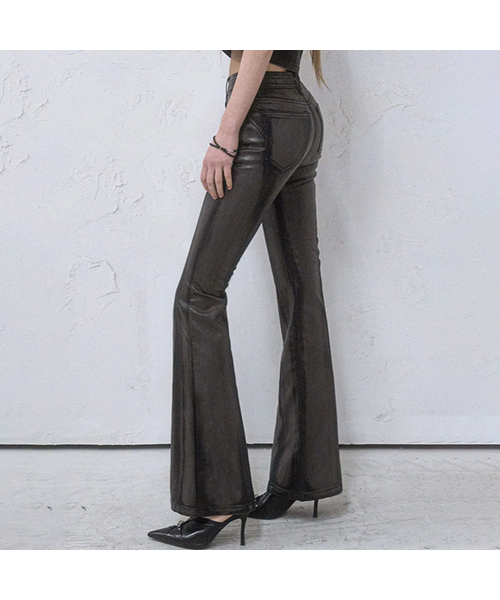 AVANDRESS(アバンドレス )の「Art Leather Thin Bootscut Pants Damage BLACK(その他パンツ・レディース・ブラック・SMALL/MEDIUM/LARGE)」の1枚目の写真