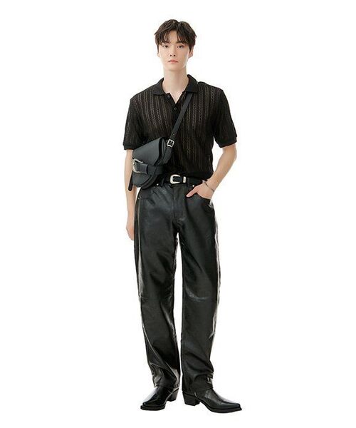 IUGAMAKARAS(イウガマカラス)の「H-Buckle Holster Bag(ショルダーバッグ・レディース・その他・FREE)」の4枚目の写真