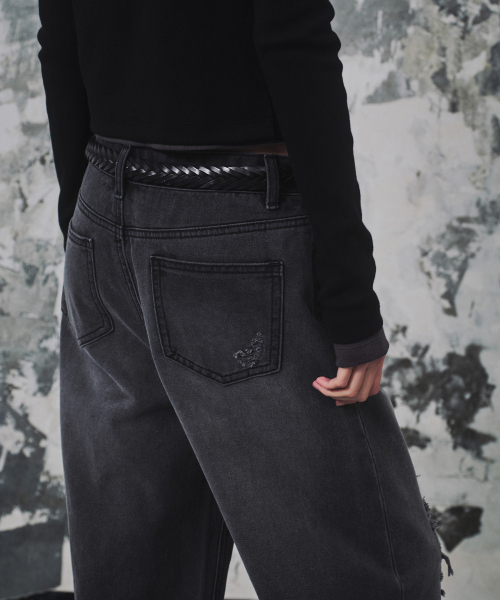 MUSINSA STANDARD WOMAN（ムシンサスタンダードウーマン）の「ウィメンズデストロイドルーズストレートデニムパンツ[ウォッシュドブラック]（デニムパンツ・レディース・その他・30/24/25/26/27/28/29）」の7枚目の写真