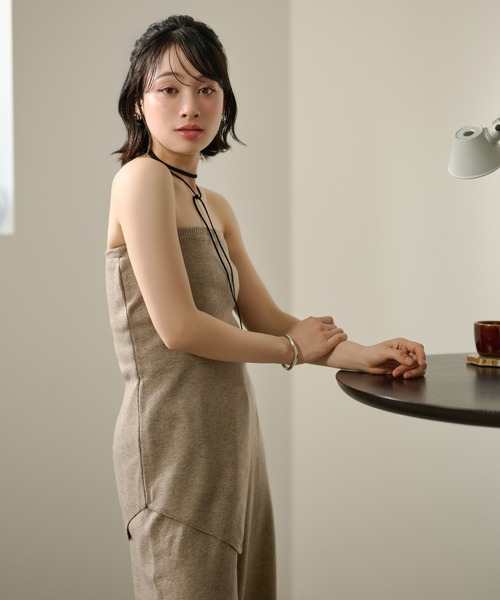 LAULEN(ローレン)の「asymmetry hem bustier knit 3set /アシンメトリーヘムビスチェニット3点セット(セットアップ・レディース・ブラック/グレイッシュベージュ/アイボリー・FREE)」の15枚目の写真