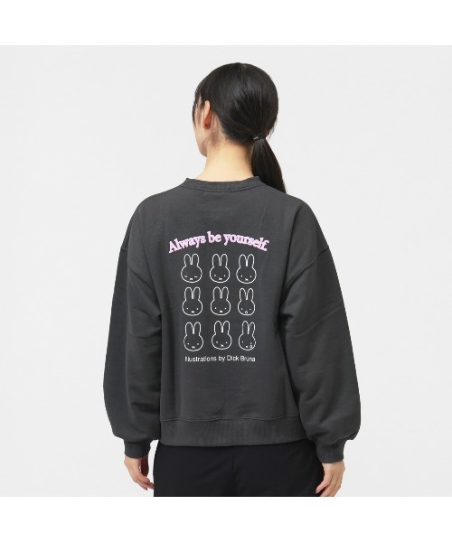 ALPEN / SPORTS DEPO SELECT（アルペンスポーツデポセレクト）の「miffy バックグラフィックトレーナー(フェイス)（スウェット・レディース・ダークグレー/オフホワイト・S/M/L/XL）」の11枚目の写真