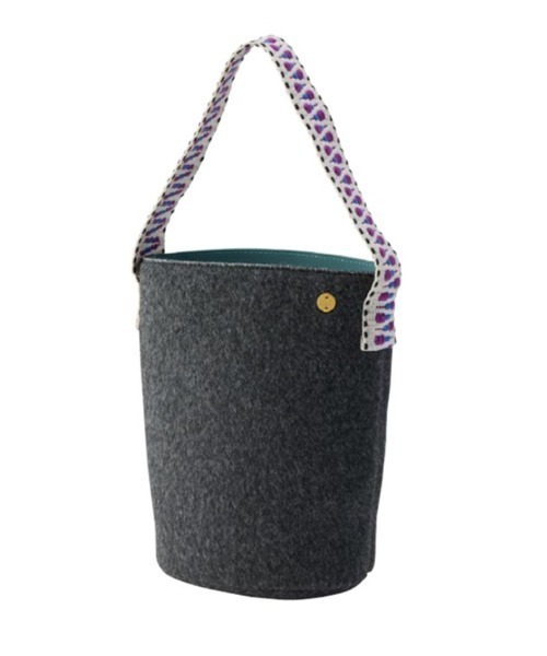 LILA&FLEUR(リラアンドフルール)の「Felt Single Handle Bag(トートバッグ・レディース・チャコールグレー/ヘザーグレー/ライトブルー/グリーン/レッド・ONE SIZE)」の1枚目の写真