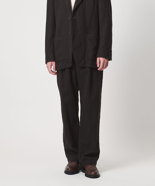 District(ディストリクト)の「<District>シュリンク サージ 2プリーツ テーパードパンツ(スラックス・メンズ・ダークブラウン/ネイビー・M/L/S)」の2枚目の写真