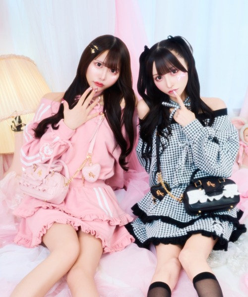 ReAmour(リアムール)の「フリルミニボストンバッグ(ボストンバッグ・レディース・ブラック/ホワイト/ピンク・FREE)」の17枚目の写真