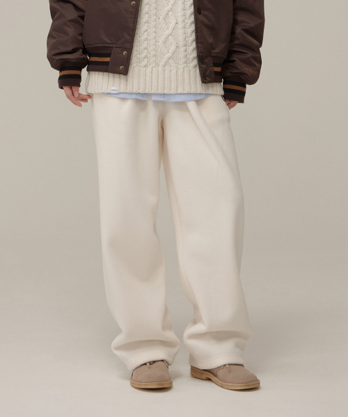 COVERNAT(カバーナット)の「トリプルリス ワンタックセミワイドフィットパンツ アイボリー(その他パンツ・レディース・その他・MEDIUM/LARGE/X-LARGE/XX-LARGE/X-SMALL/SMALL)」の1枚目の写真