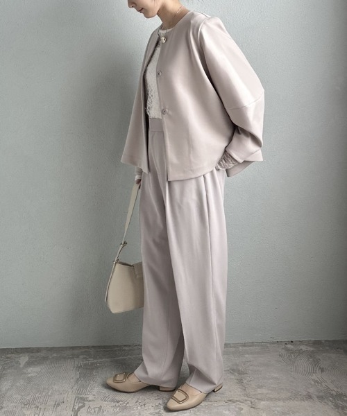 Doux archives(ドゥアルシーヴ)の「ゴールドバックルポインテッドパンプス(パンプス・レディース・アイボリー/ブラック・MEDIUM/LARGE)」の15枚目の写真