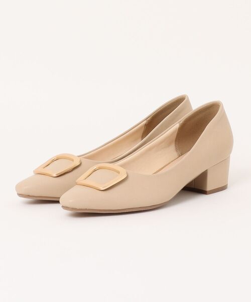 Doux archives(ドゥアルシーヴ)の「ゴールドバックルポインテッドパンプス(パンプス・レディース・アイボリー/ブラック・MEDIUM/LARGE)」の20枚目の写真