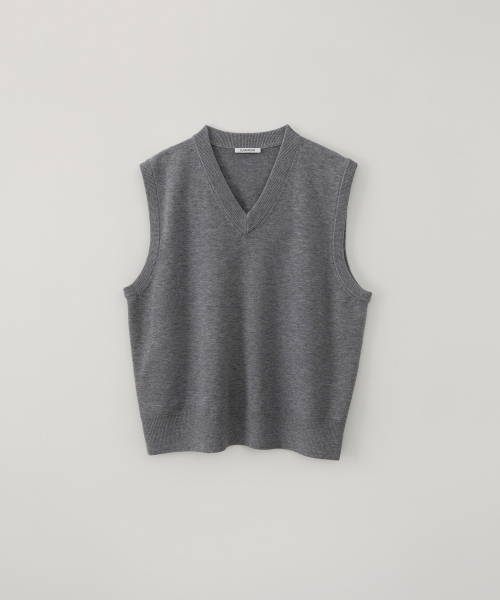 BLANKROOM(ブランクルーム)の「Vニットベスト_GRAY(ベスト・レディース・その他・1)」の1枚目の写真