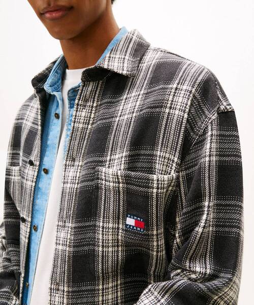 tommy jeans(トミー ジーンズ)の「リラックスチェックブラッシュオーバーサイズシャツ(シャツ/ブラウス・メンズ・ブラック/マルチ・X-LARGE/SMALL/MEDIUM/LARGE)」の3枚目の写真