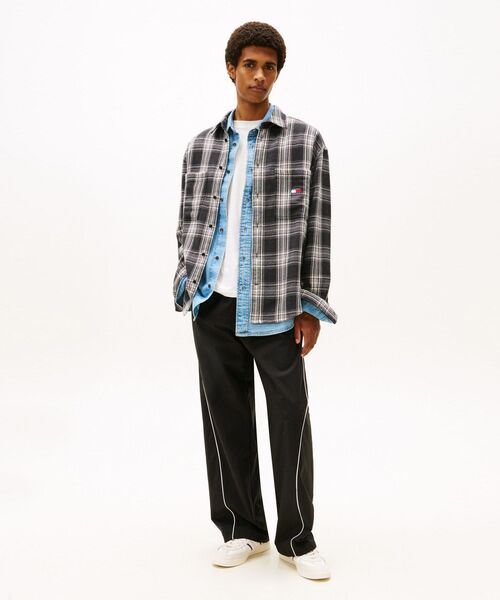 tommy jeans(トミー ジーンズ)の「リラックスチェックブラッシュオーバーサイズシャツ(シャツ/ブラウス・メンズ・ブラック/マルチ・X-LARGE/SMALL/MEDIUM/LARGE)」の4枚目の写真