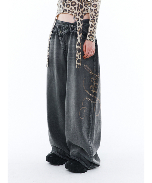 YEEL（ワイイーイーエル）の「YEEL SIDE CUBIC DENIM PANTS GREY（デニムパンツ・レディース・その他・MEDIUM/SMALL）」の2枚目の写真