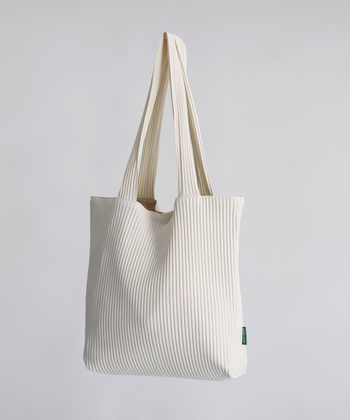 GREEN STUFF(グリーンスタッフ)の「easygoing modern bag 67 - pleats ivory(エコバッグ/サブバッグ・レディース・その他・FREE)」の2枚目の写真