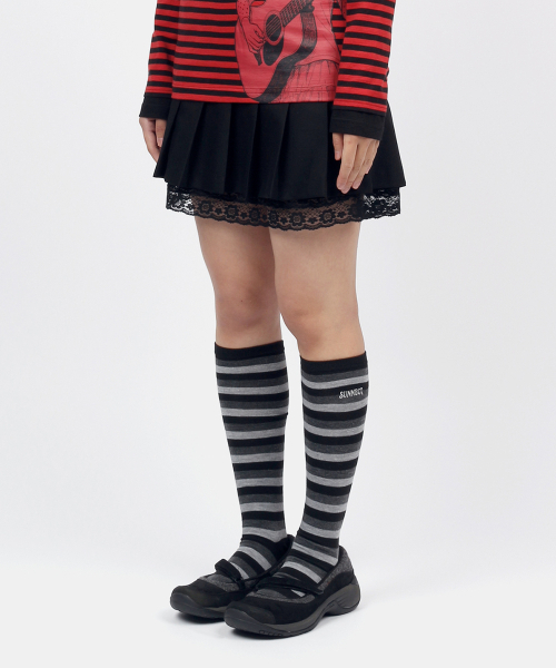 SUNNECT(ソネクト)の「STAGE Pleats Skirt - Black(スカート・レディース・その他・OS)」の3枚目の写真