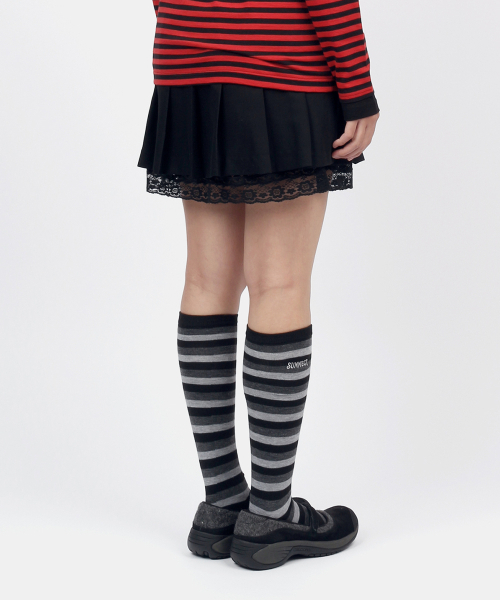 SUNNECT(ソネクト)の「STAGE Pleats Skirt - Black(スカート・レディース・その他・OS)」の4枚目の写真