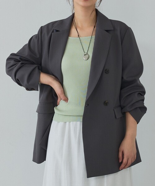 abahouse mavie(アバハウスマヴィ)の「【総裏】ダブルジャケット/フリーサイズ/春アウター/長袖/春服(テーラードジャケット・レディース・ベージュ/グレー/ブラック・フリー)」の2枚目の写真
