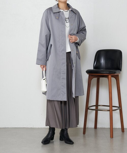 Jena espace merveilleux（ジェナ　エスパスメルヴェイユ）の「【着方で変わる】2WAYスタンドネックコート（ステンカラーコート・レディース・グレー/ライトベージュ・FREE）」の3枚目の写真