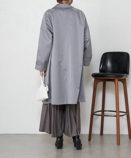 Jena espace merveilleux（ジェナ　エスパスメルヴェイユ）の「【着方で変わる】2WAYスタンドネックコート（ステンカラーコート・レディース・グレー/ライトベージュ・FREE）」の6枚目の写真