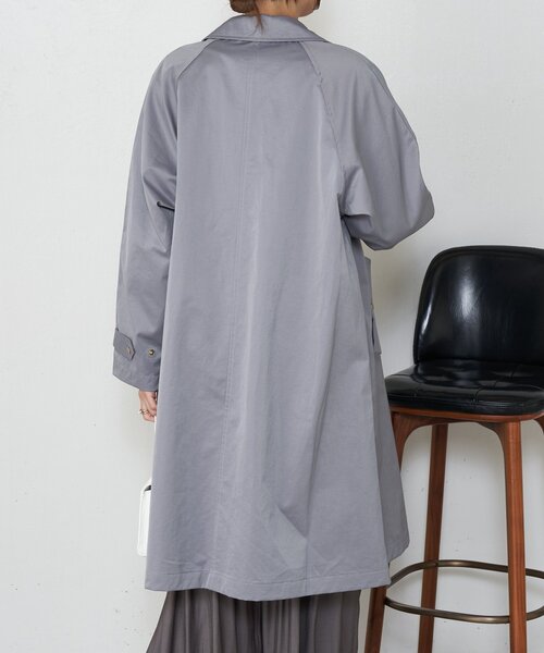 Jena espace merveilleux（ジェナ　エスパスメルヴェイユ）の「【着方で変わる】2WAYスタンドネックコート（ステンカラーコート・レディース・グレー/ライトベージュ・FREE）」の11枚目の写真