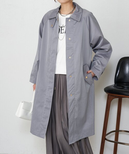 Jena espace merveilleux（ジェナ　エスパスメルヴェイユ）の「【着方で変わる】2WAYスタンドネックコート（ステンカラーコート・レディース・グレー/ライトベージュ・FREE）」の13枚目の写真