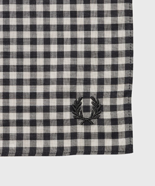 FRED PERRY(フレッドペリー)の「Handkerchief/フレッドペリーハンカチ(ハンカチ/ハンドタオル・メンズ・セージグリーン/ブラック・ONE SIZE)」の7枚目の写真