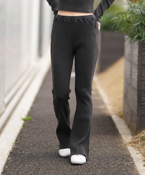 DC(ディーシー)の「DC/ディーシー 26 WS TELECO FLARE PANT LPT261305(その他パンツ・レディース・スミクロ/ライトピンク/ブラック・M)」の2枚目の写真