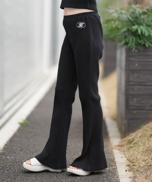 DC(ディーシー)の「DC/ディーシー 26 WS TELECO FLARE PANT LPT261305(その他パンツ・レディース・スミクロ/ライトピンク/ブラック・M)」の9枚目の写真