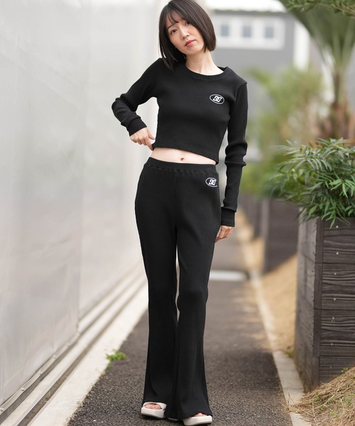 DC(ディーシー)の「DC/ディーシー 26 WS TELECO FLARE PANT LPT261305(その他パンツ・レディース・スミクロ/ライトピンク/ブラック・M)」の6枚目の写真