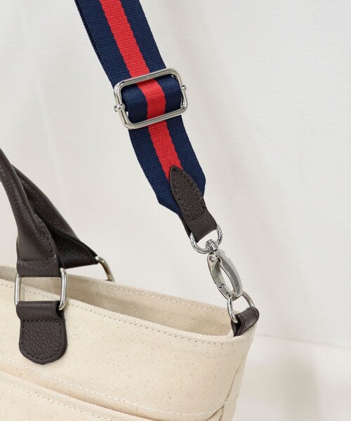 fredy emue（フレディエミュ）の「FRレザーハンドルキャンバストートバッグ（ショルダーバッグ・レディース・ブラック/アイボリー・FREE）」の15枚目の写真