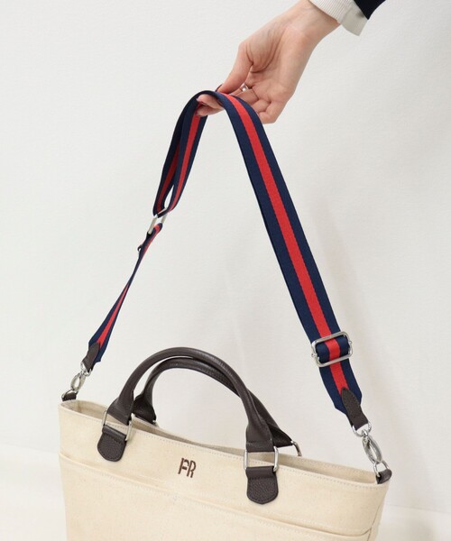 fredy emue（フレディエミュ）の「FRレザーハンドルキャンバストートバッグ（ショルダーバッグ・レディース・ブラック/アイボリー・FREE）」の14枚目の写真