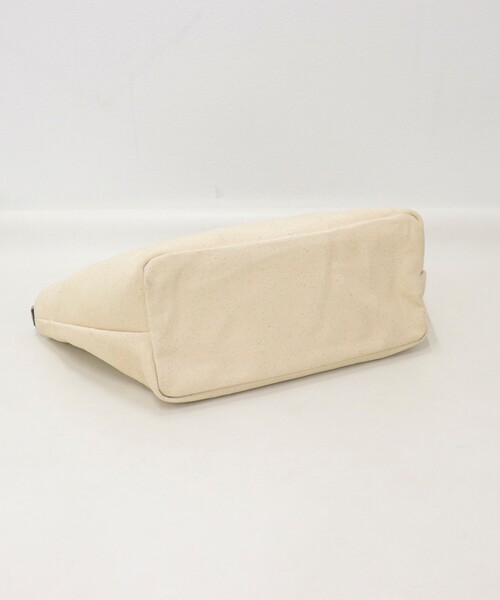 fredy emue（フレディエミュ）の「FRレザーハンドルキャンバストートバッグ（ショルダーバッグ・レディース・ブラック/アイボリー・FREE）」の8枚目の写真