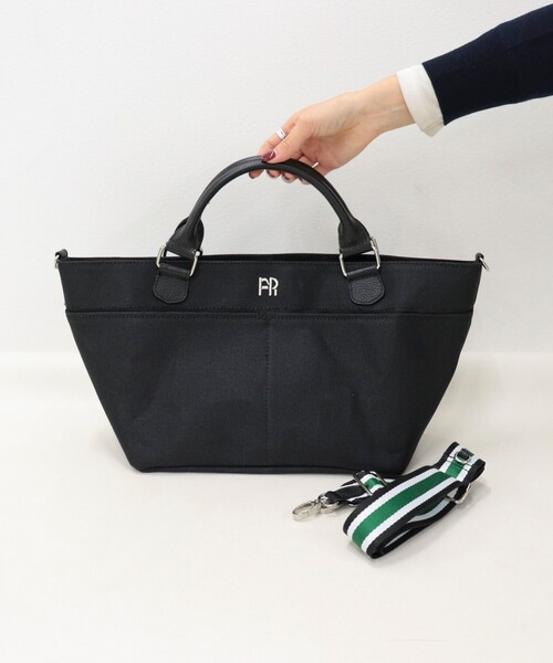 fredy emue（フレディエミュ）の「FRレザーハンドルキャンバストートバッグ（ショルダーバッグ・レディース・ブラック/アイボリー・FREE）」の5枚目の写真