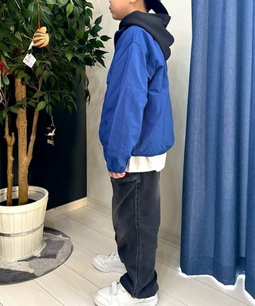 MPS(エムピーエス)の「MPS(エムピーエス)【キッズ】スタンドネックナイロンブルゾン(ブルゾン・キッズ・サックスブルー/ライラック/ブラック/ブルー・120/130/140/150/160/110)」の7枚目の写真