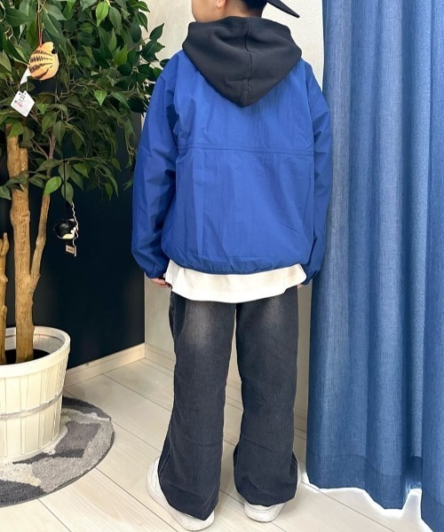 MPS(エムピーエス)の「MPS(エムピーエス)【キッズ】スタンドネックナイロンブルゾン(ブルゾン・キッズ・サックスブルー/ライラック/ブラック/ブルー・120/130/140/150/160/110)」の8枚目の写真