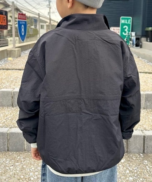MPS(エムピーエス)の「MPS(エムピーエス)【キッズ】スタンドネックナイロンブルゾン(ブルゾン・キッズ・サックスブルー/ライラック/ブラック/ブルー・120/130/140/150/160/110)」の17枚目の写真