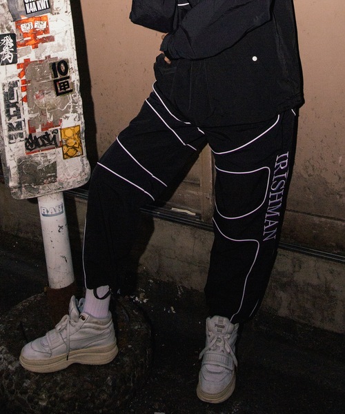 IRISHMAN(アイリッシュマン)の「【AERO】Nylon Wide Pants / 強撥水ナイロンワイドパンツ(UNISEX)(その他パンツ・メンズ・カーキ/ブラック・L/M/S/XL)」の1枚目の写真