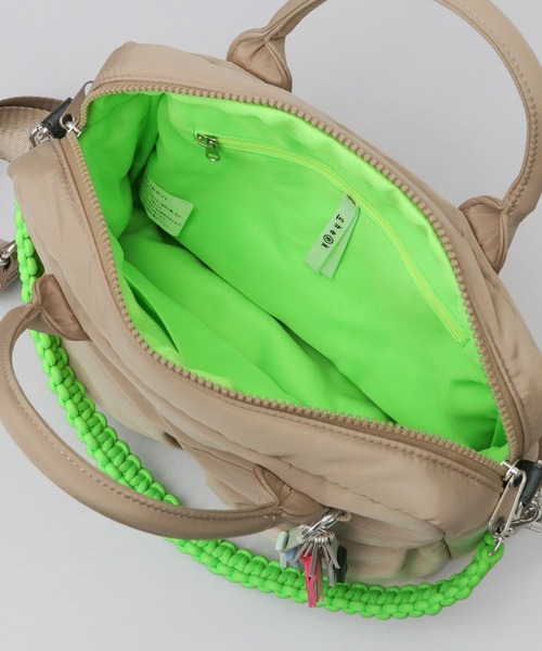 cheek(BAG)(チーク)の「撥水 3WAY ボストンショルダー ダブルポケット パフバッグ パディングバッグ(ショルダーバッグ・レディース・グレー/ブラック/カーキ/ベージュ・FREE)」の5枚目の写真