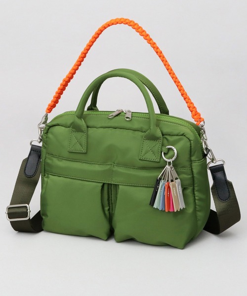 cheek(BAG)(チーク)の「撥水 3WAY ボストンショルダー ダブルポケット パフバッグ パディングバッグ(ショルダーバッグ・レディース・グレー/ブラック/カーキ/ベージュ・FREE)」の6枚目の写真