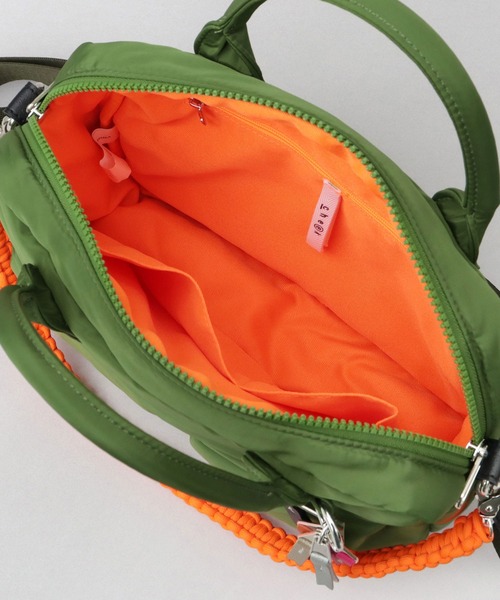 cheek(BAG)(チーク)の「撥水 3WAY ボストンショルダー ダブルポケット パフバッグ パディングバッグ(ショルダーバッグ・レディース・グレー/ブラック/カーキ/ベージュ・FREE)」の7枚目の写真