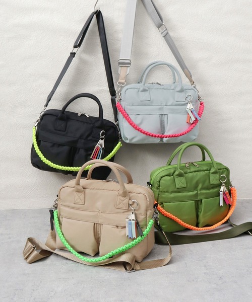 cheek(BAG)(チーク)の「撥水 3WAY ボストンショルダー ダブルポケット パフバッグ パディングバッグ(ショルダーバッグ・レディース・グレー/ブラック/カーキ/ベージュ・FREE)」の8枚目の写真