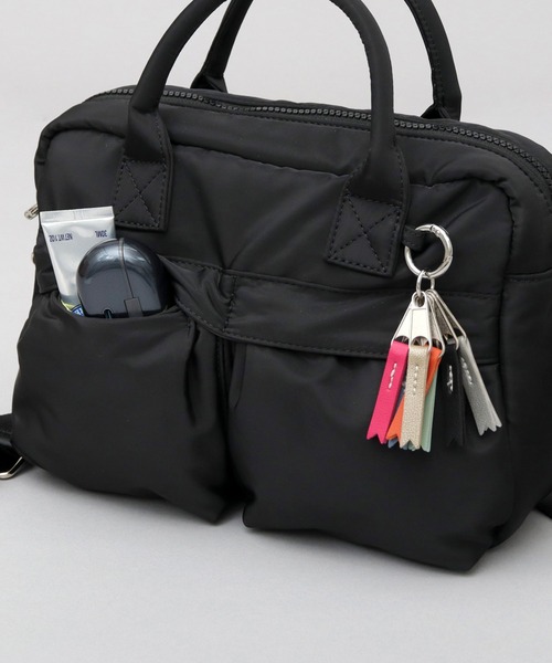 cheek(BAG)(チーク)の「撥水 3WAY ボストンショルダー ダブルポケット パフバッグ パディングバッグ(ショルダーバッグ・レディース・グレー/ブラック/カーキ/ベージュ・FREE)」の14枚目の写真