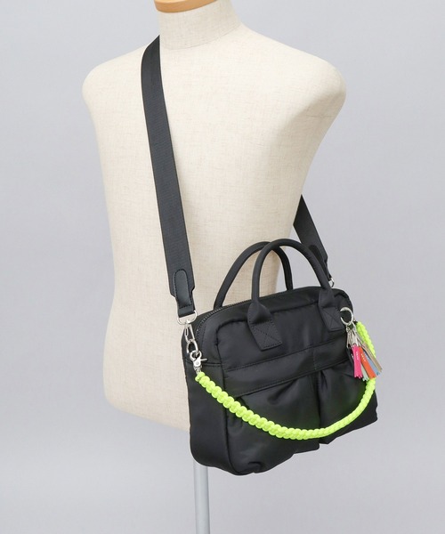 cheek(BAG)(チーク)の「撥水 3WAY ボストンショルダー ダブルポケット パフバッグ パディングバッグ(ショルダーバッグ・レディース・グレー/ブラック/カーキ/ベージュ・FREE)」の17枚目の写真
