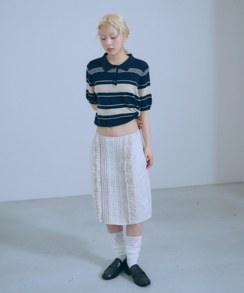 EN NEUME(エンノイム)の「Multi-Border Polo Knit(ニット/セーター・レディース・グレー/ネイビー・FREE)」の4枚目の写真