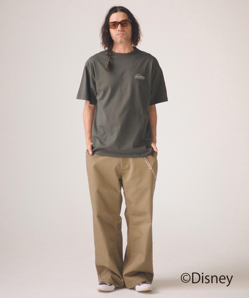 ADAM PATEK(アダムパテック)の「mt10344-ADAMPATEK -Snow White and the Seven Dwarfs circleT Tシャツ(AP2614042)(Tシャツ/カットソー・メンズ・ブラック/ホワイト・2/1)」の4枚目の写真
