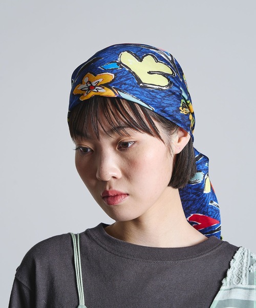 ROSE BUD（ローズバッド）の「(mici)PRINT SCARF（バンダナ/スカーフ・レディース・ブラウン/ネイビー・ONE SIZE）」の18枚目の写真