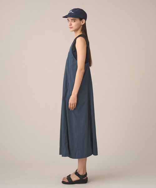 DANTON（ダントン）の「Women's Nylon Taffeta Camisole Dress（ワンピース・レディース・チャコール/オリーブ・36）」の3枚目の写真