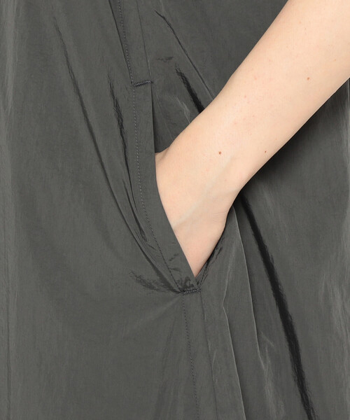 DANTON（ダントン）の「Women's Nylon Taffeta Camisole Dress（ワンピース・レディース・チャコール/オリーブ・36）」の14枚目の写真